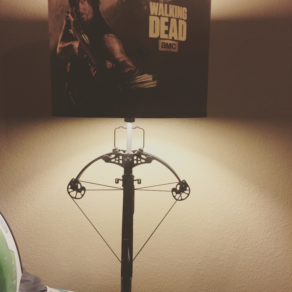 Walking Dead Crossbow Lamp